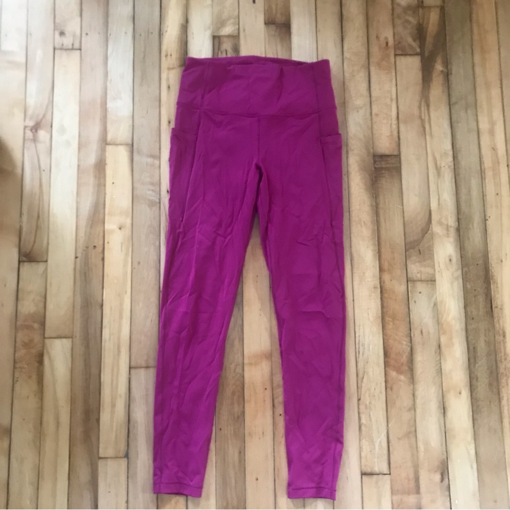 Arc’Teryx 26” inseam Essent Legging in Synth